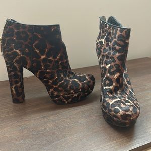 Michael kors leopard fur booties